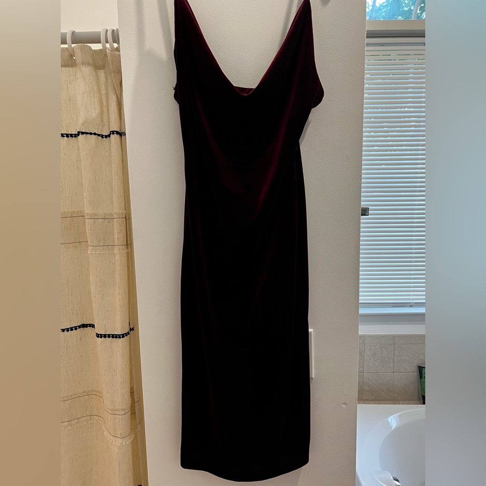 Lulus Maroon Bodycon Midi dress
